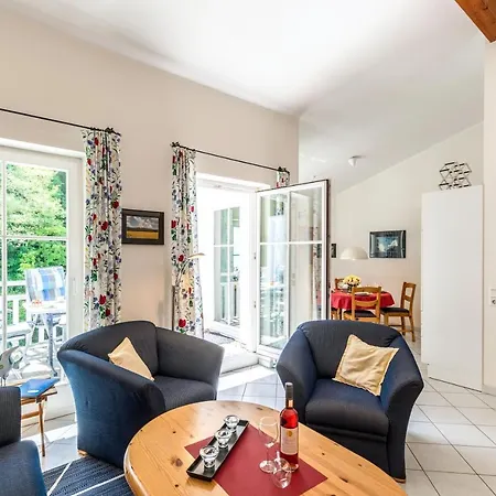 Appartement Seeschloss, App 31, Direkt An Der Strandpromenade, Toplage Binz